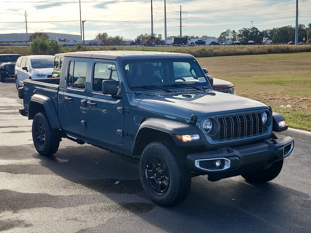 New 2026 Jeep Gladiator SPORT 4X4 Pickup