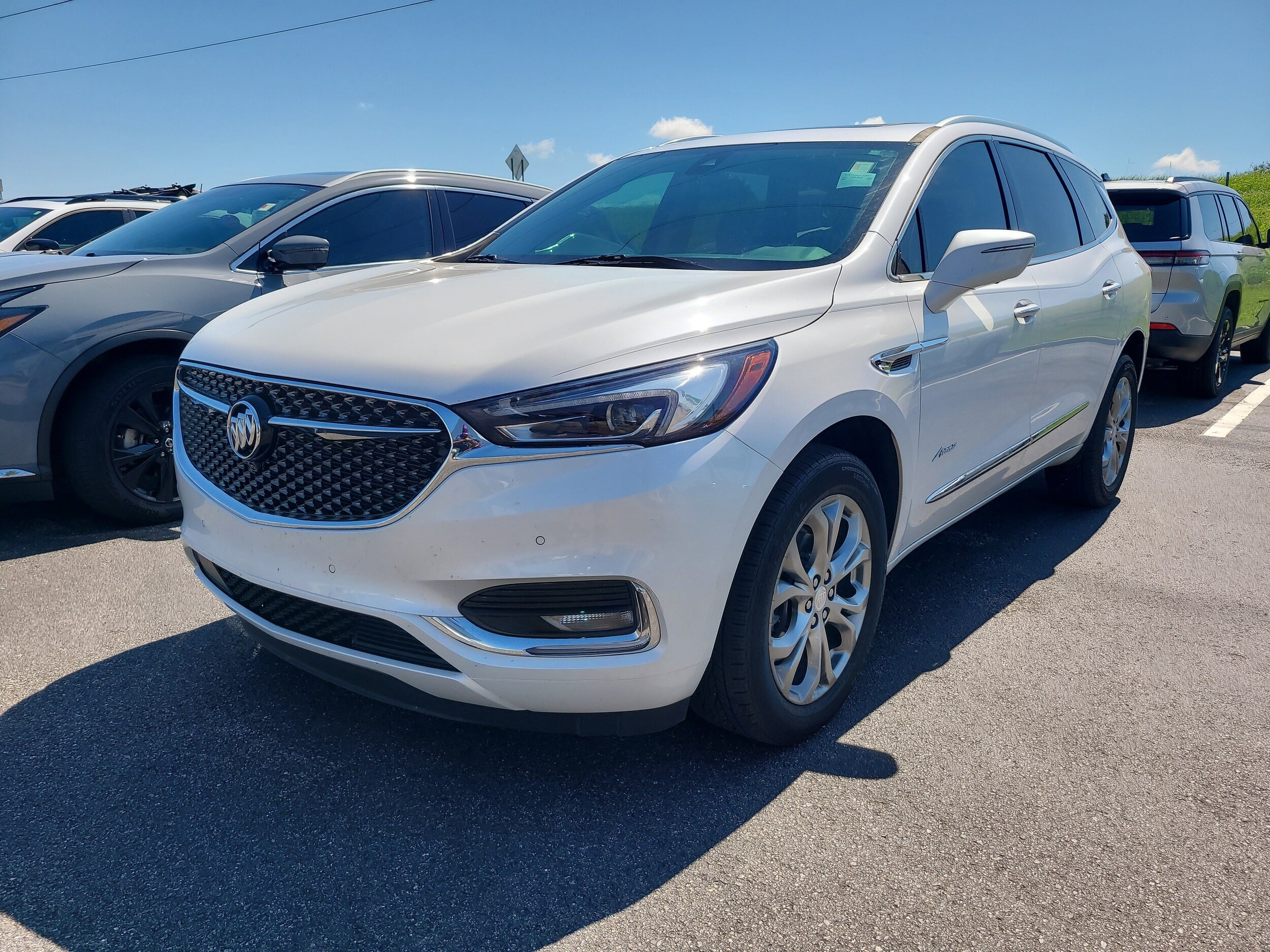 2021 Buick Enclave Avenir photo 3