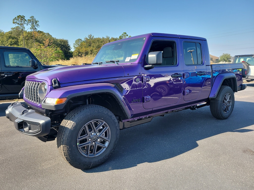 New 2026 Jeep Gladiator SPORT S 4X4 Pickup