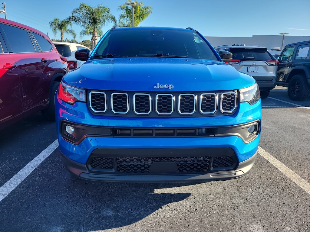 Used 2025 Jeep Compass Latitude SUV