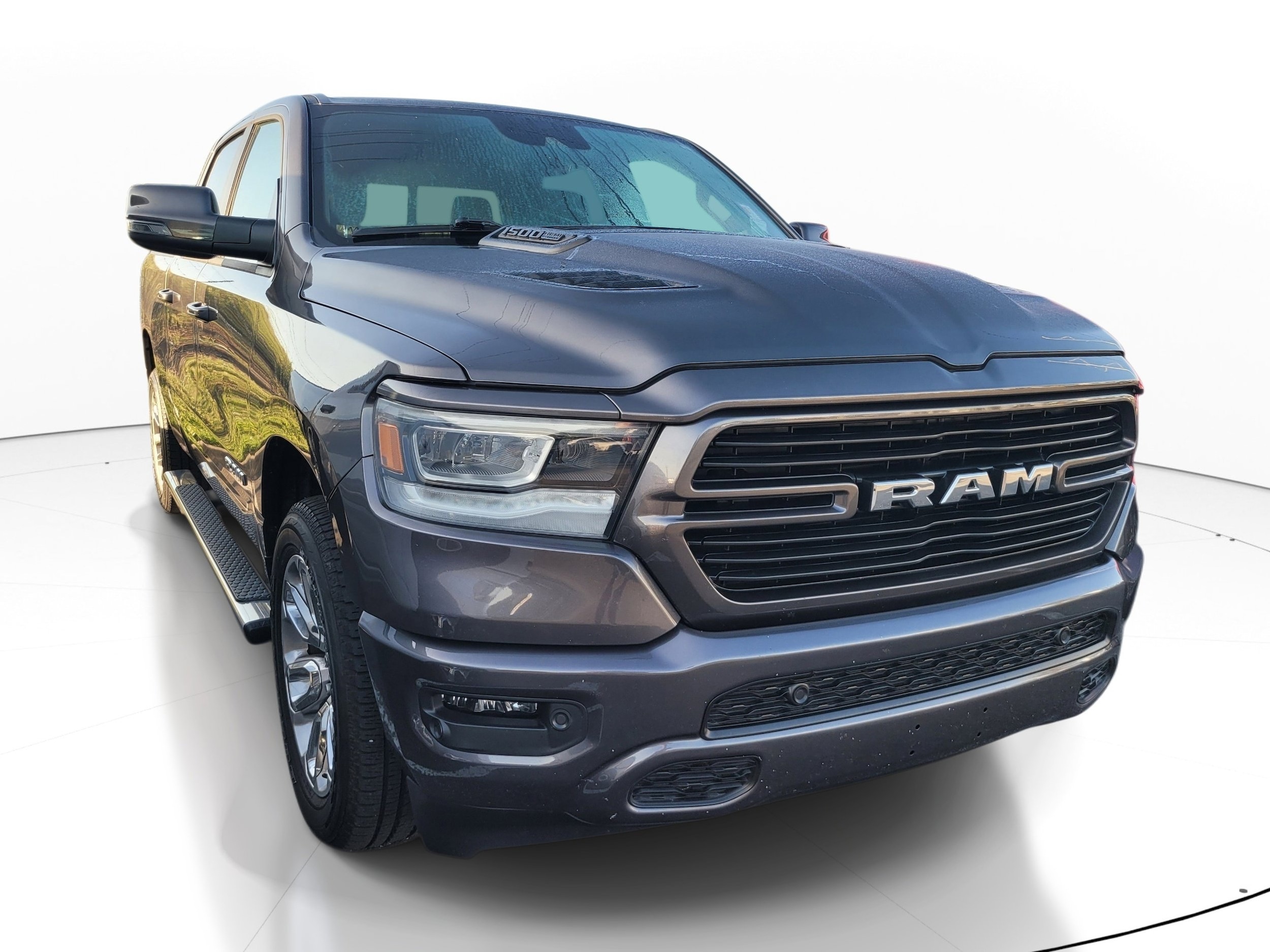 2023 RAM 1500 Laramie 4x4 Crew Cab 5'7's photo