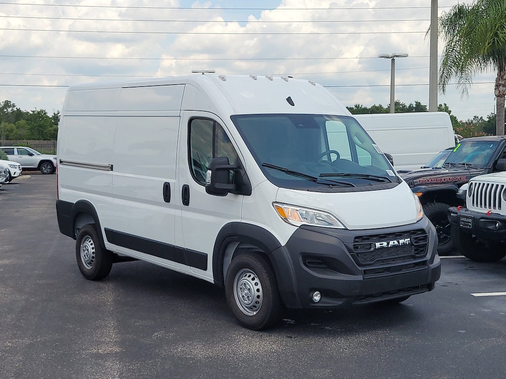 New 2025 Ram ProMaster PROMASTER 1500 TRADESMAN CARGO VAN HIGH ROOF 136' Cargo Van