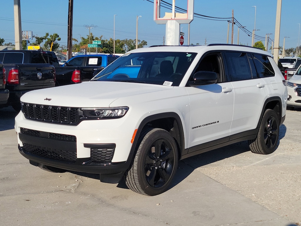 New 2025 Jeep Grand Cherokee L ALTITUDE X 4X4 Sport Utility