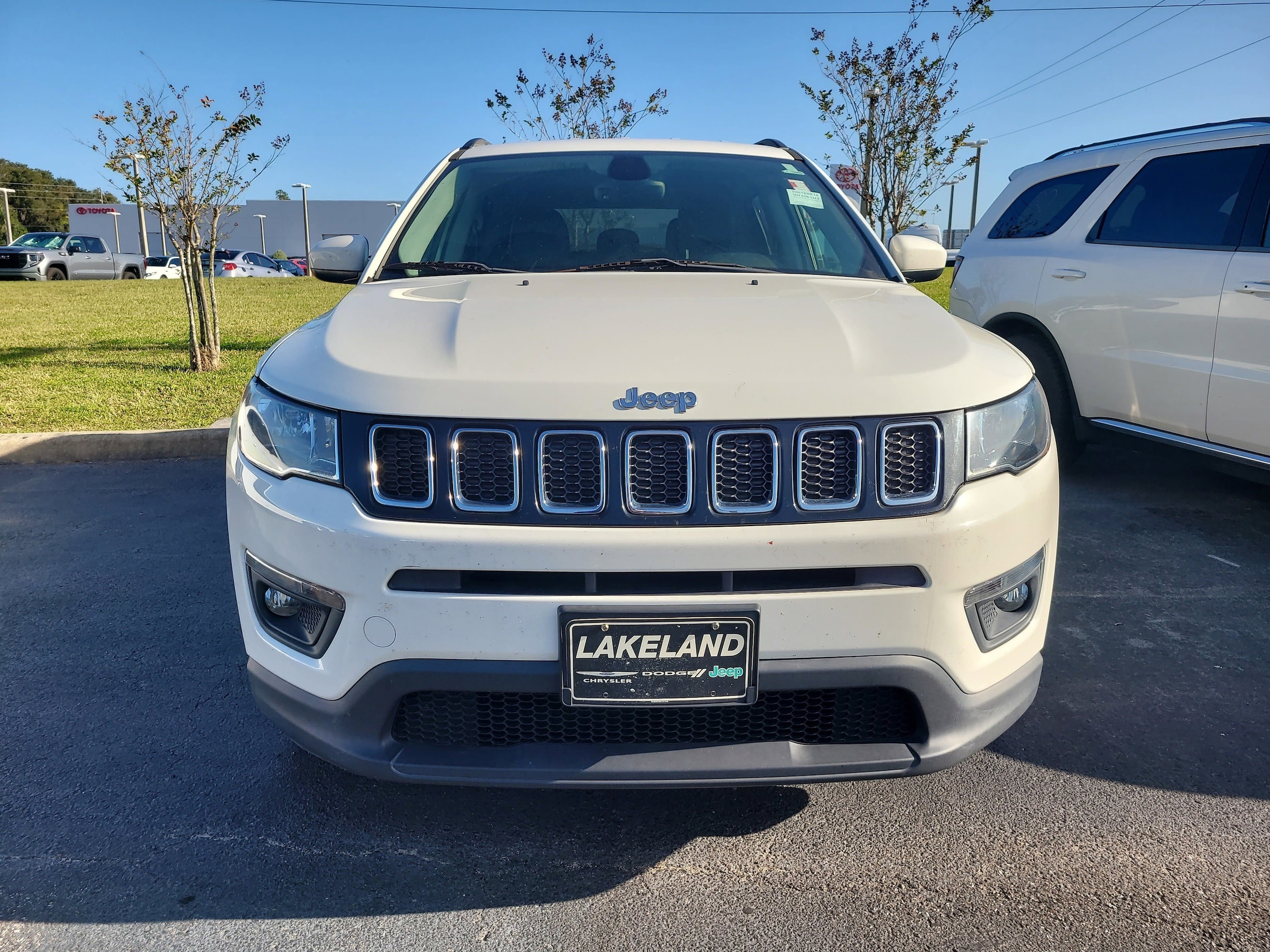 Used 2018 Jeep Compass Latitude with VIN 3C4NJDBB2JT401255 for sale in Lakeland, FL