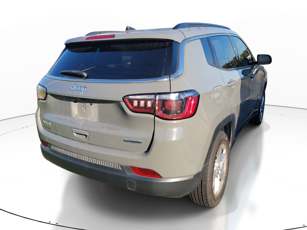 Used 2024 Jeep Compass Latitude SUV