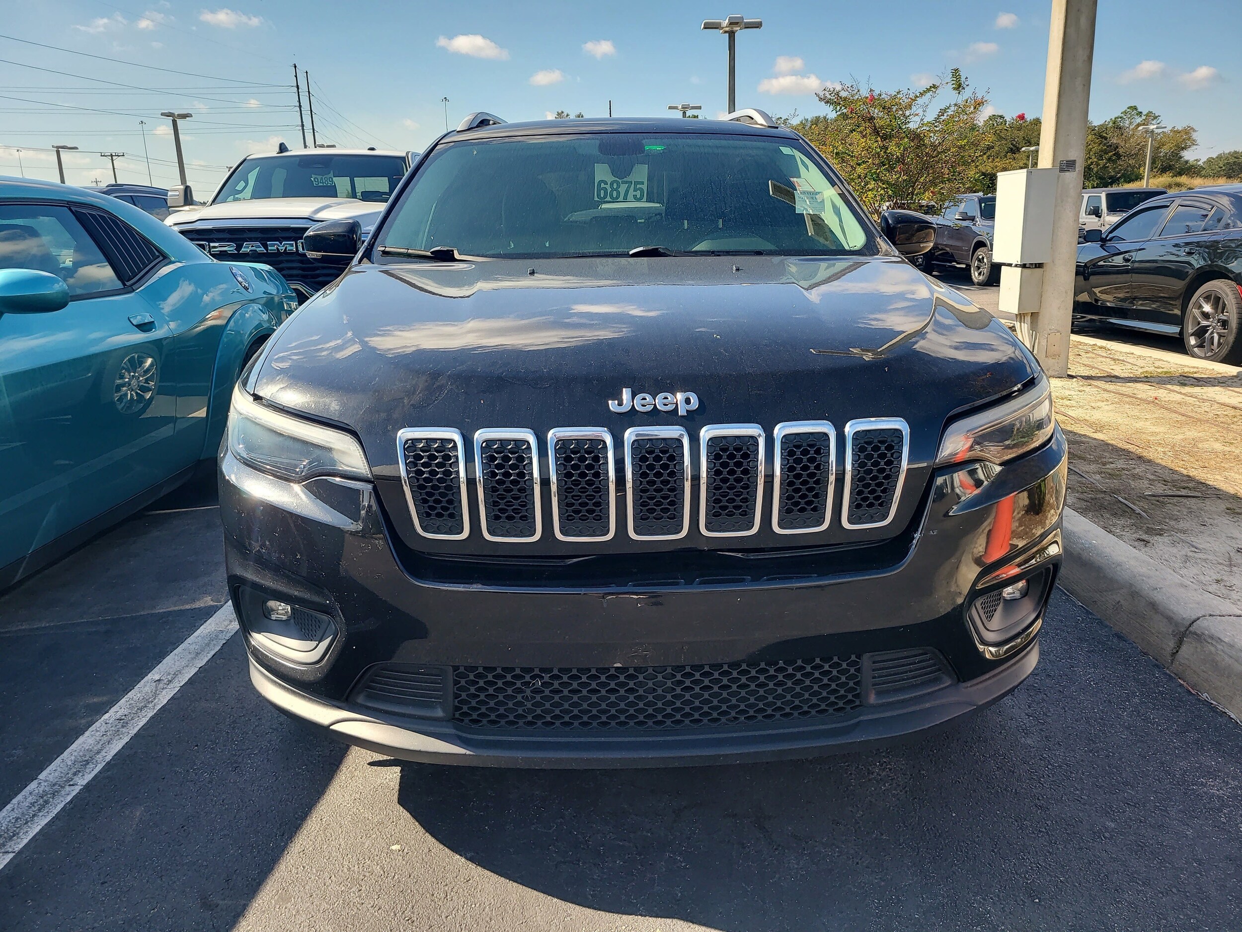 2019 Jeep Cherokee Latitude photo 2