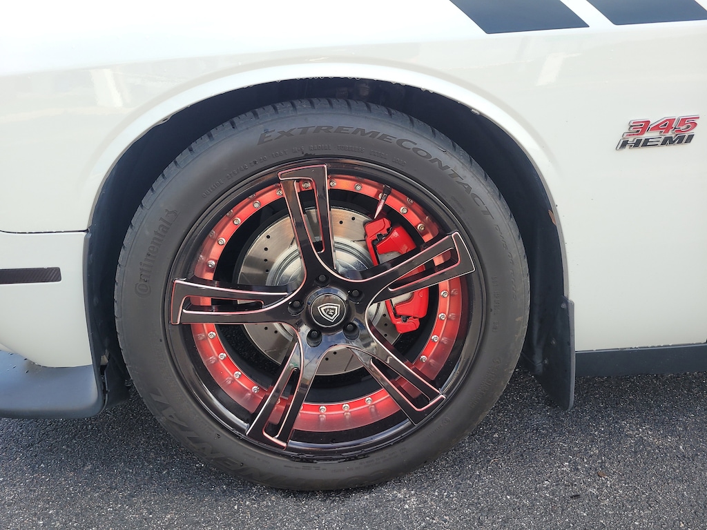 2019 Dodge Challenger R/T photo 8