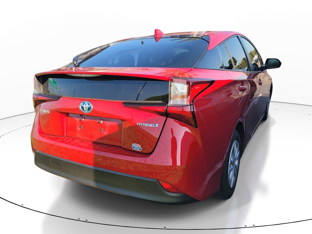 Used 2022 Toyota Prius L Hatchback