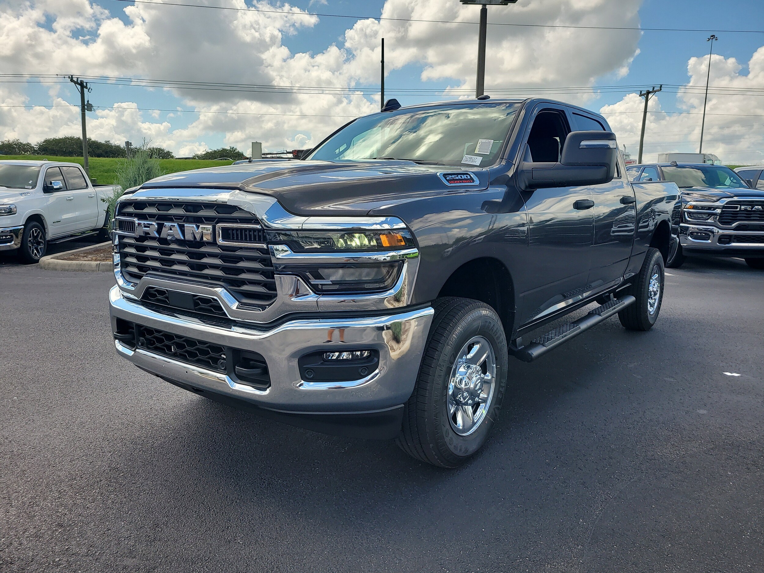 2026 Ram 2500 Tradesman photo 4