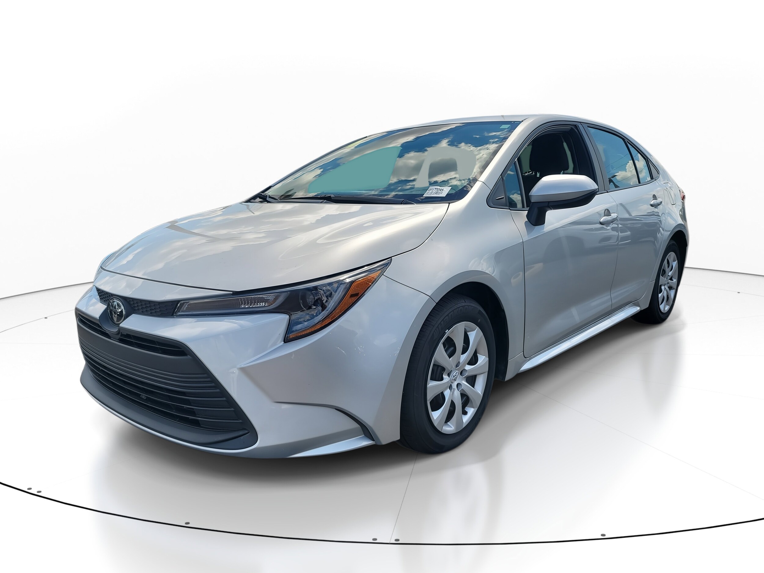 2024 Toyota Corolla LE photo 3