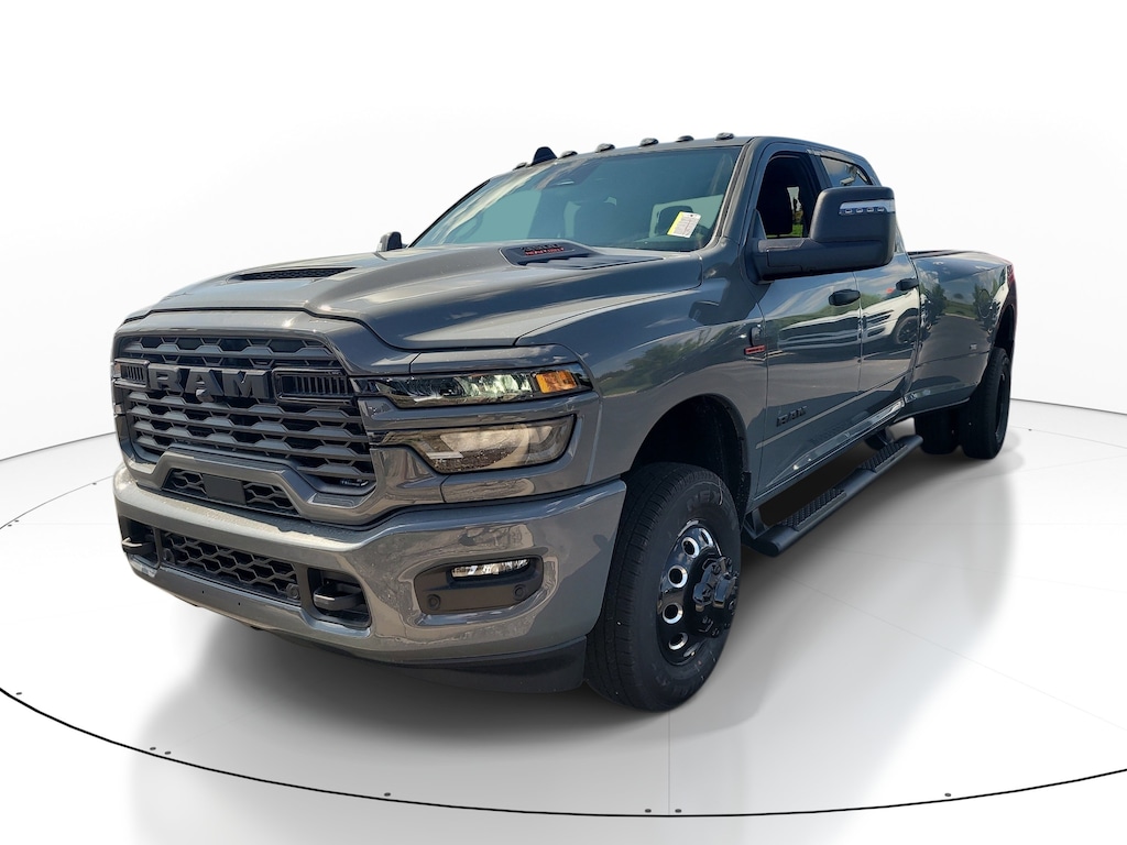 New 2026 Ram 3500 BIG HORN CREW CAB 4X4 8' BOX Pickup
