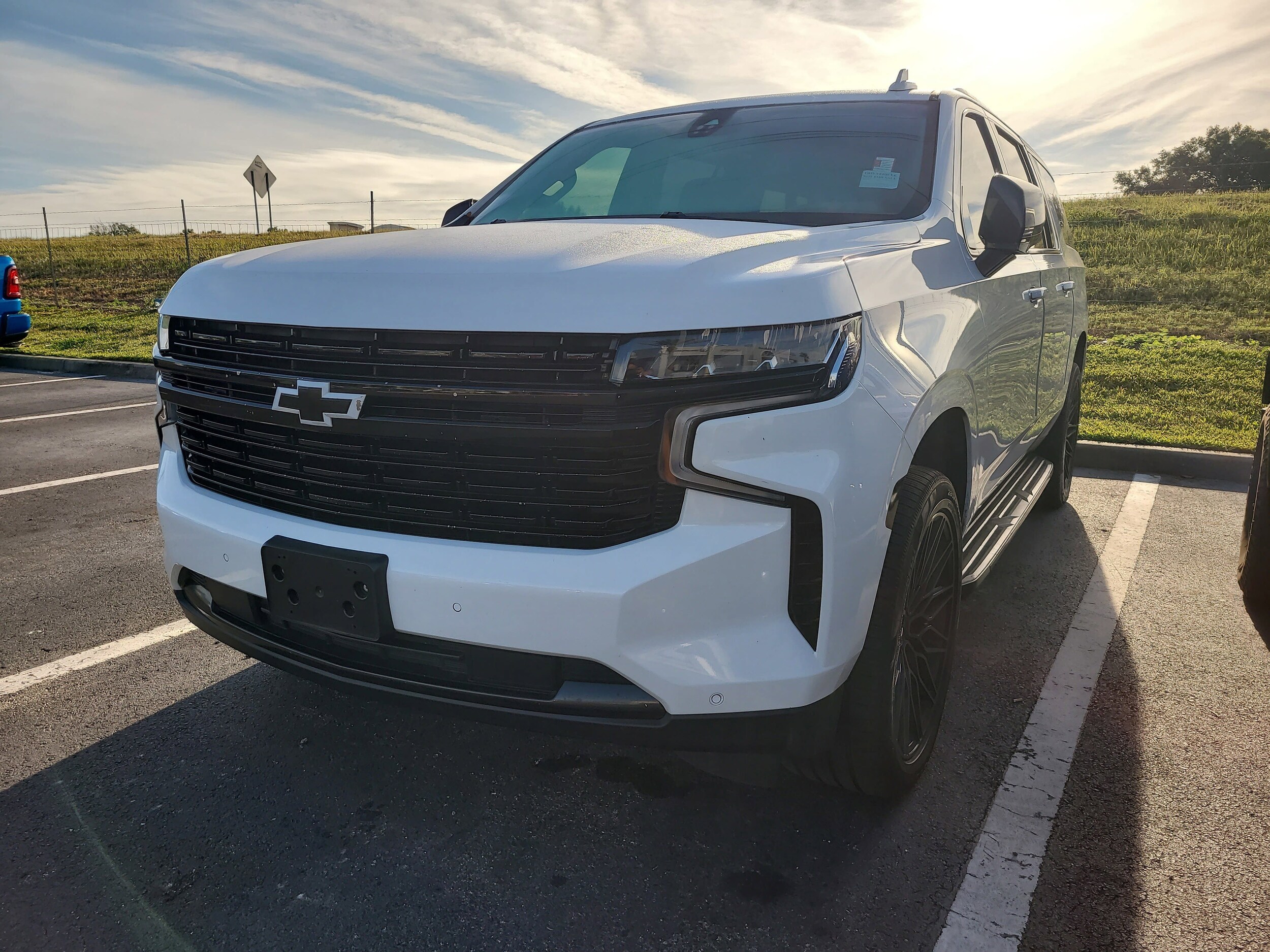 2021 Chevrolet Suburban Premier photo 3