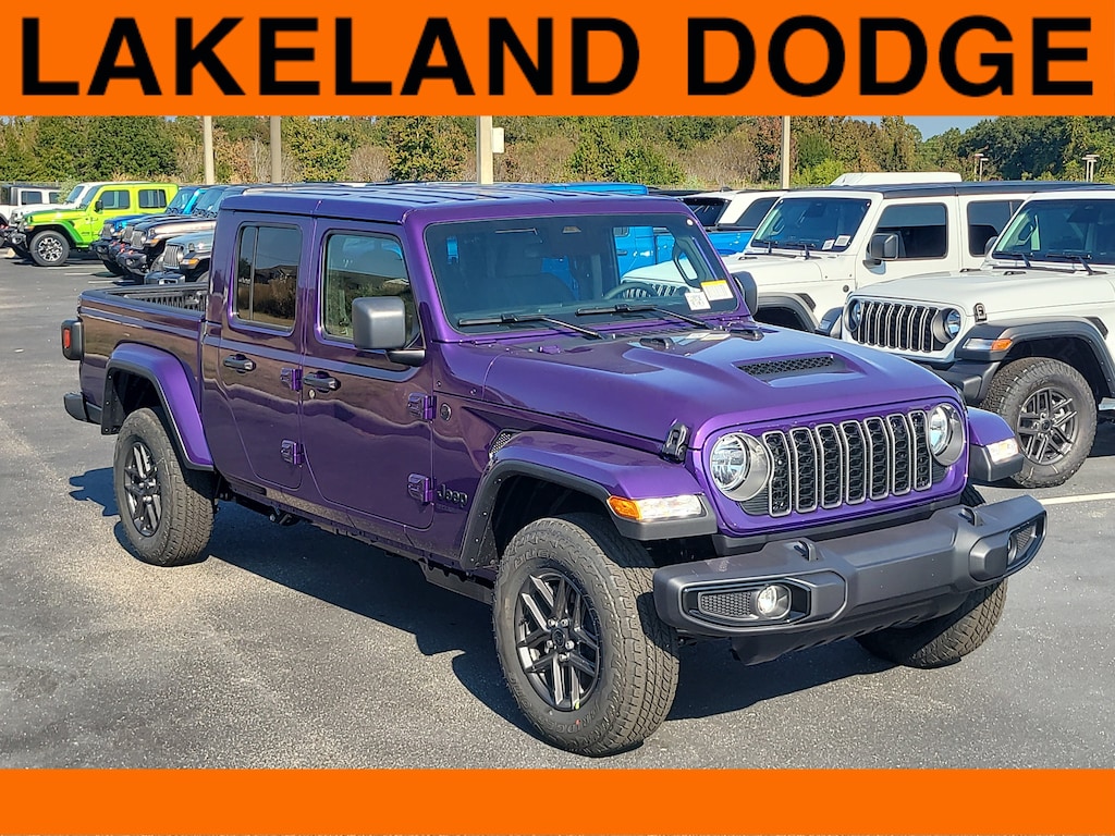 New 2026 Jeep Gladiator SPORT S 4X4 Pickup