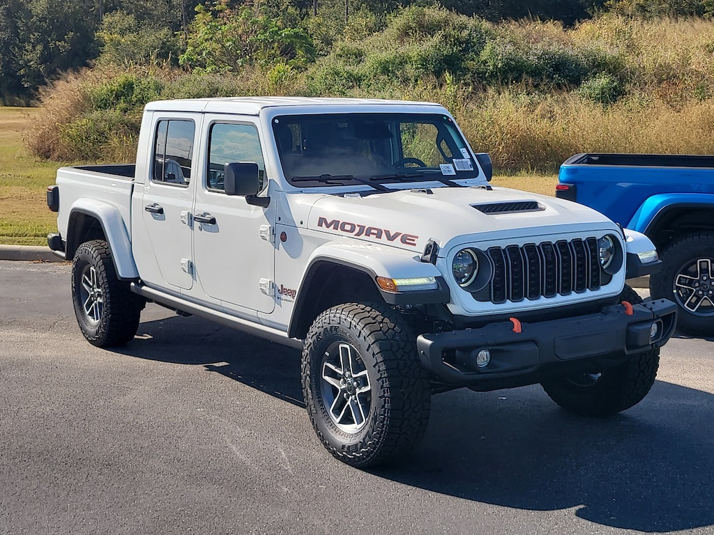 New 2026 Jeep Gladiator MOJAVE X 4X4 Pickup