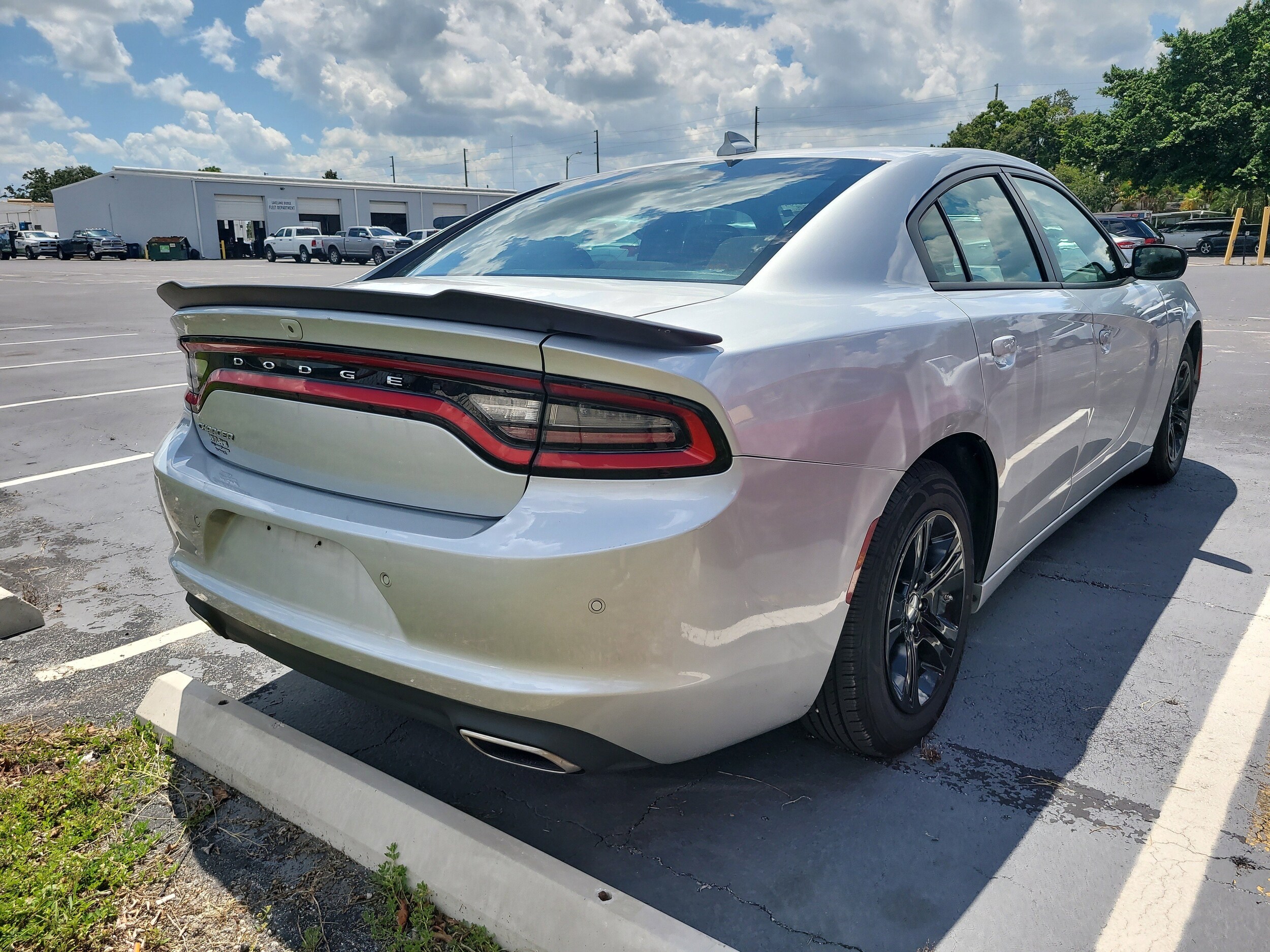 2023 Dodge Charger SXT photo 4