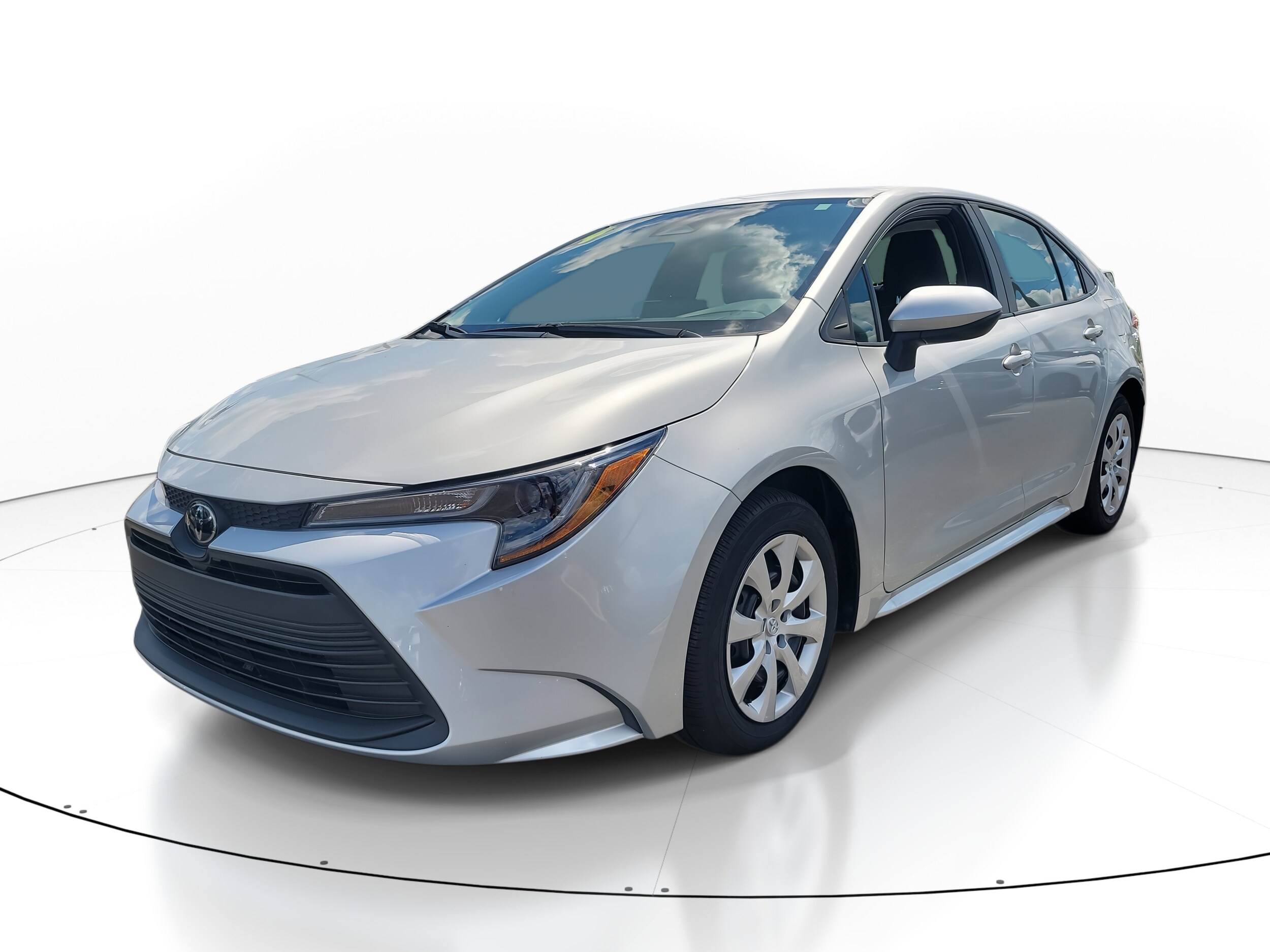 2024 Toyota Corolla LE photo 3