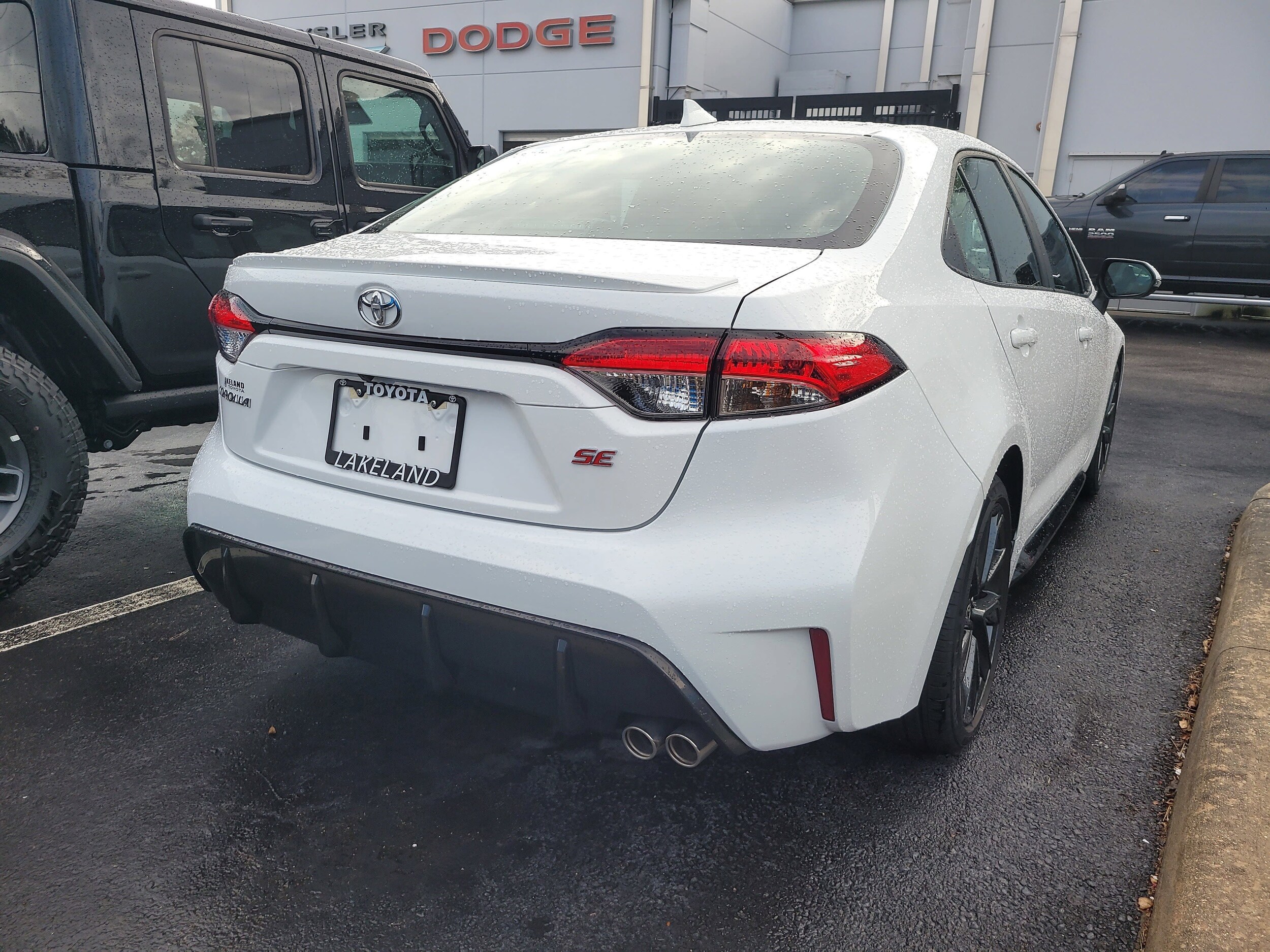 2024 Toyota Corolla SE photo 3