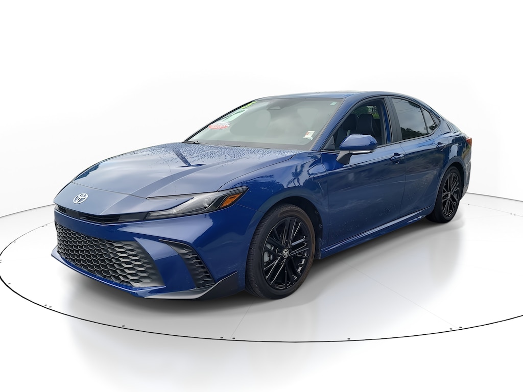 Used 2025 Toyota Camry SE Sedan