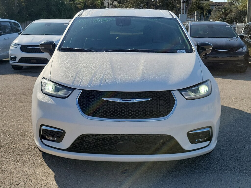 New 2026 Chrysler Pacifica SELECT Passenger Van
