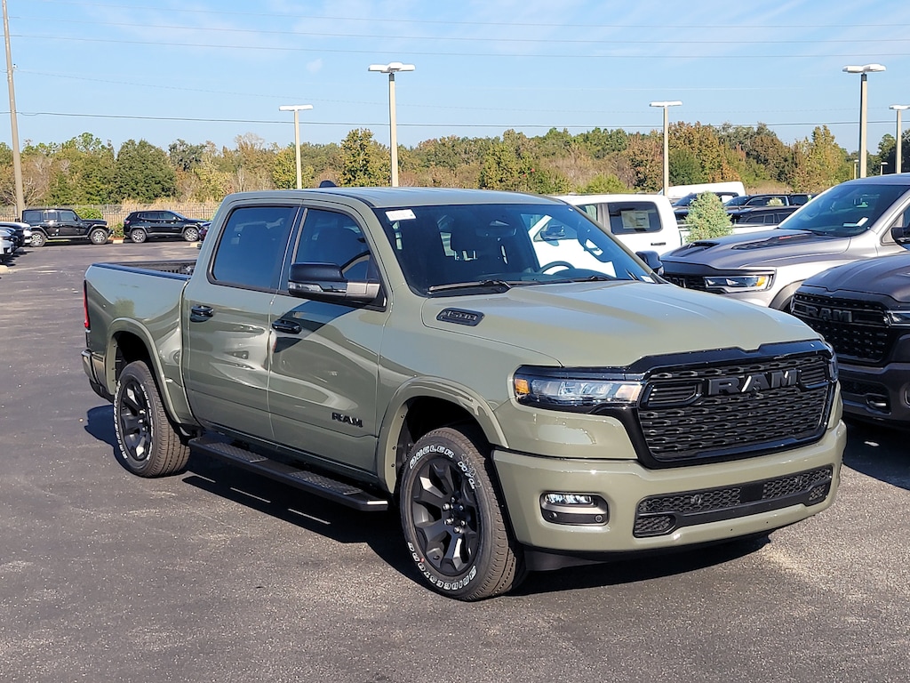 New 2026 Ram 1500 BIG HORN CREW CAB 4X2 5'7 BOX Pickup