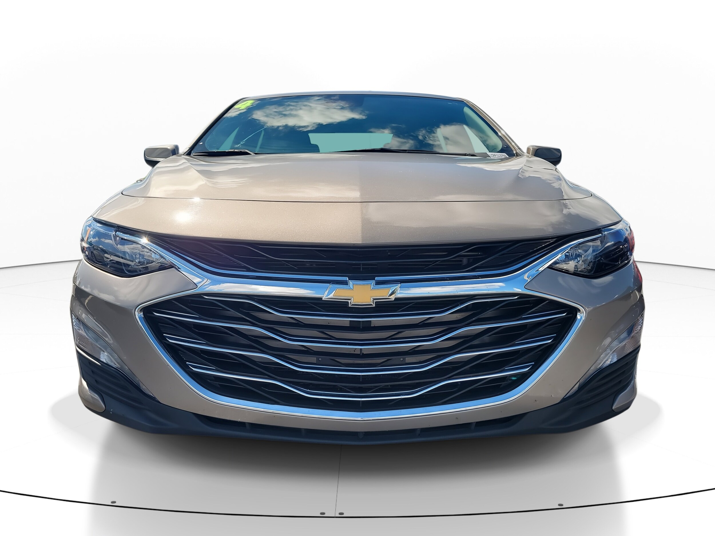 2024 Chevrolet Malibu 1LT photo 2