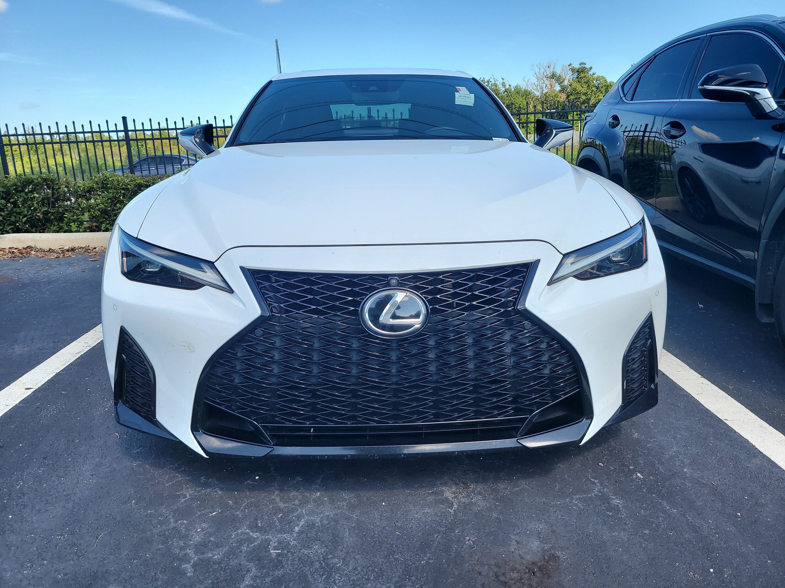 2023 Lexus IS 350 F SPORT photo 2