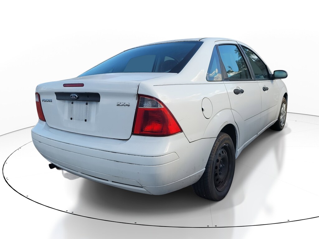 Used 2005 Ford Focus Sedan