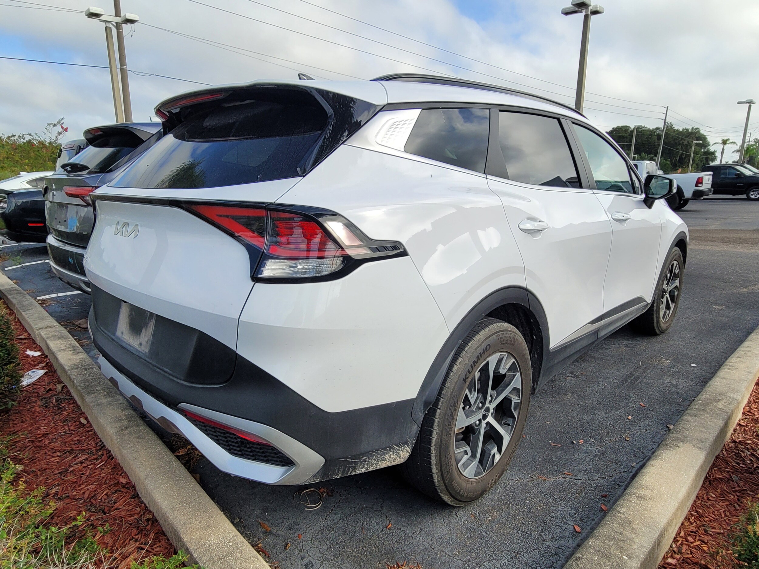 2025 Kia Sportage EX photo 4