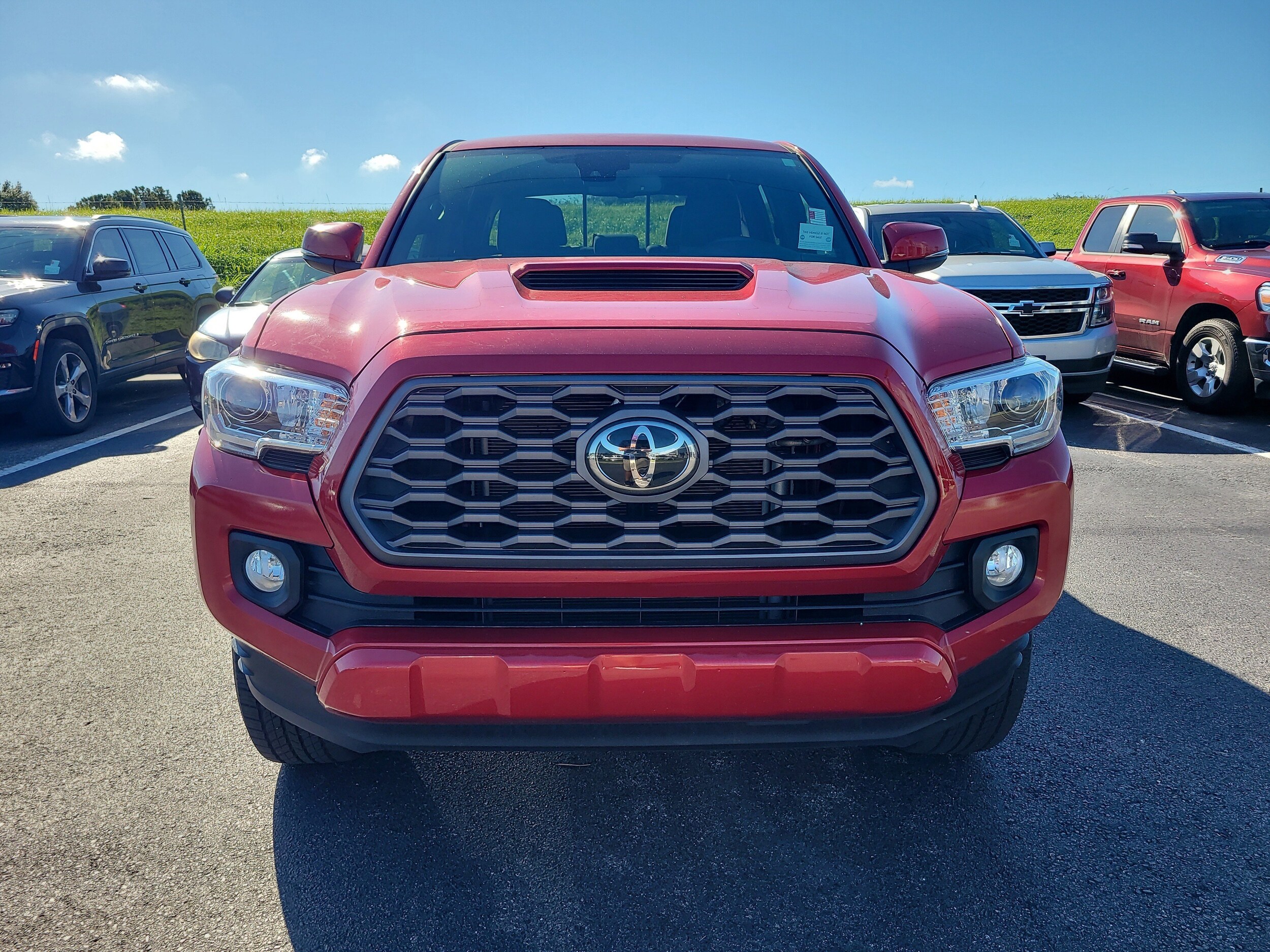 2021 Toyota Tacoma TRD Sport V6 photo 2