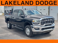 2025 Ram 2500 TRADESMAN CREW CAB 4X4 6'4 BOX Pickup