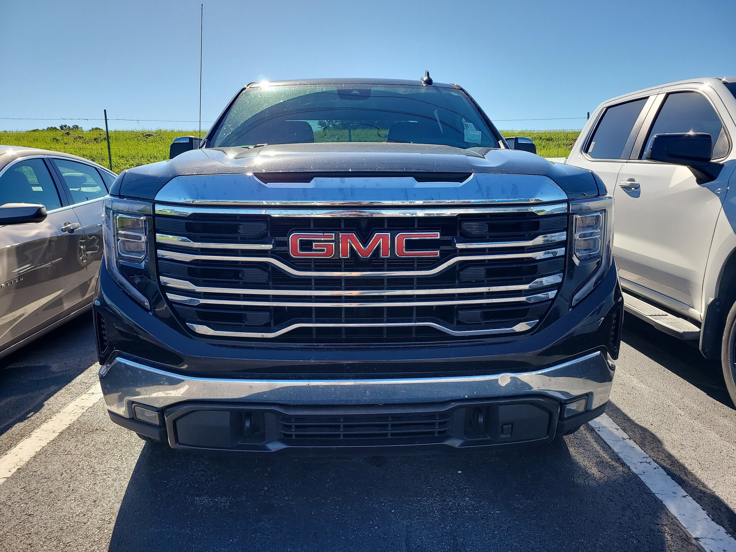2023 Gmc Sierra 1500 SLT photo 2