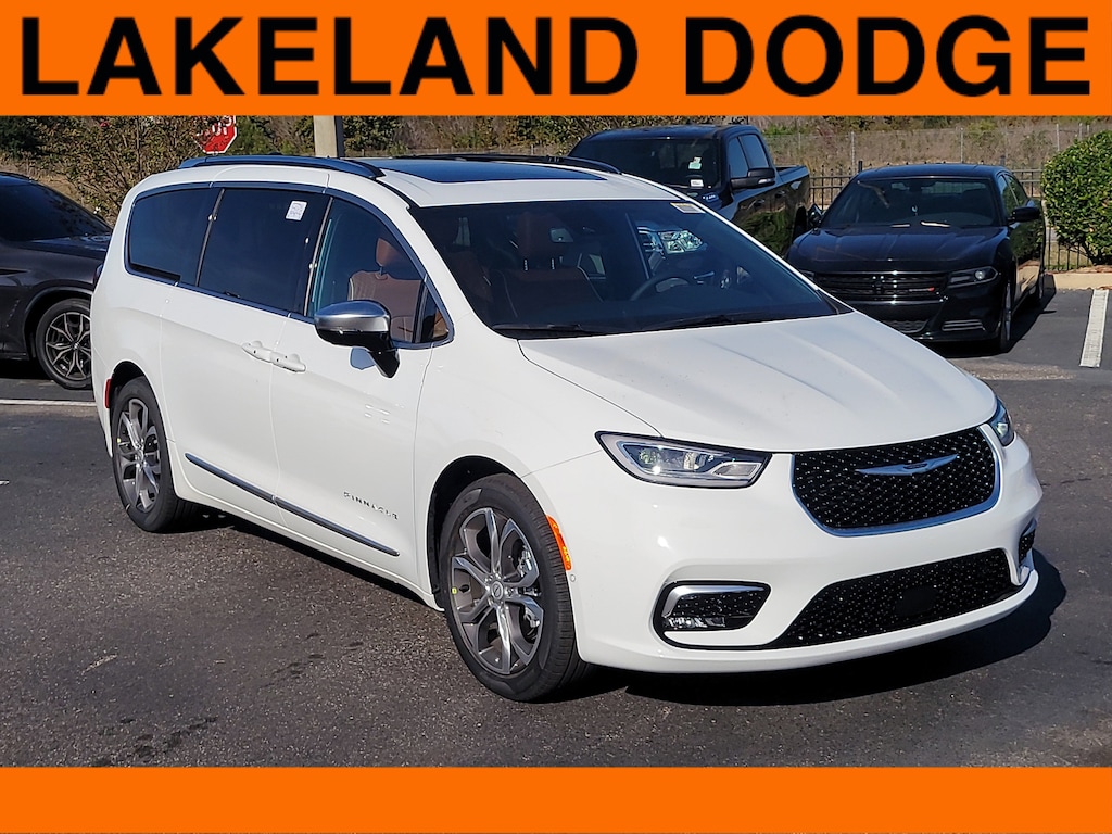 New 2026 Chrysler Pacifica PINNACLE Passenger Van