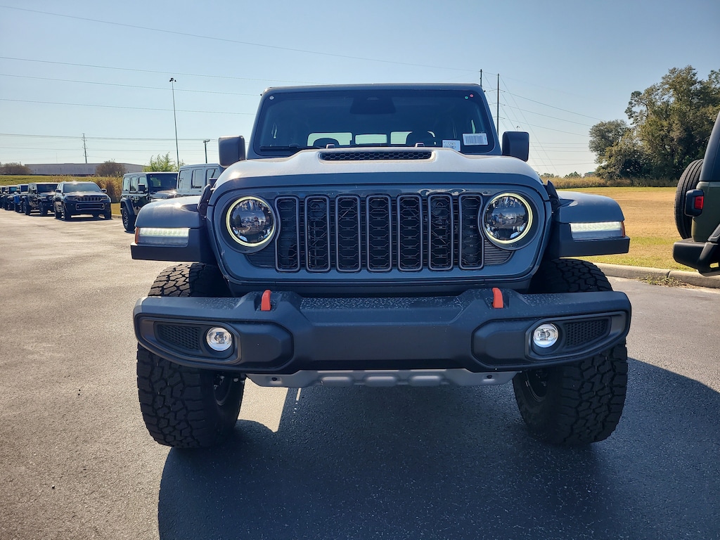 New 2026 Jeep Gladiator MOJAVE 4X4 Pickup
