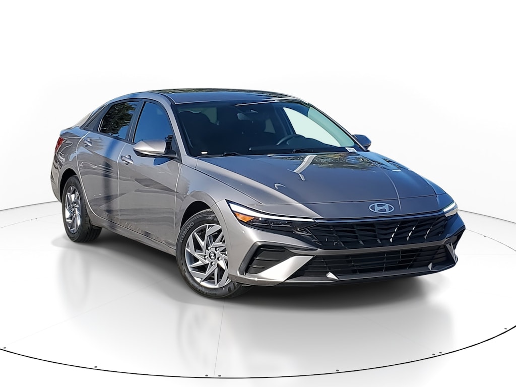 Used 2024 Hyundai Elantra SEL Sedan