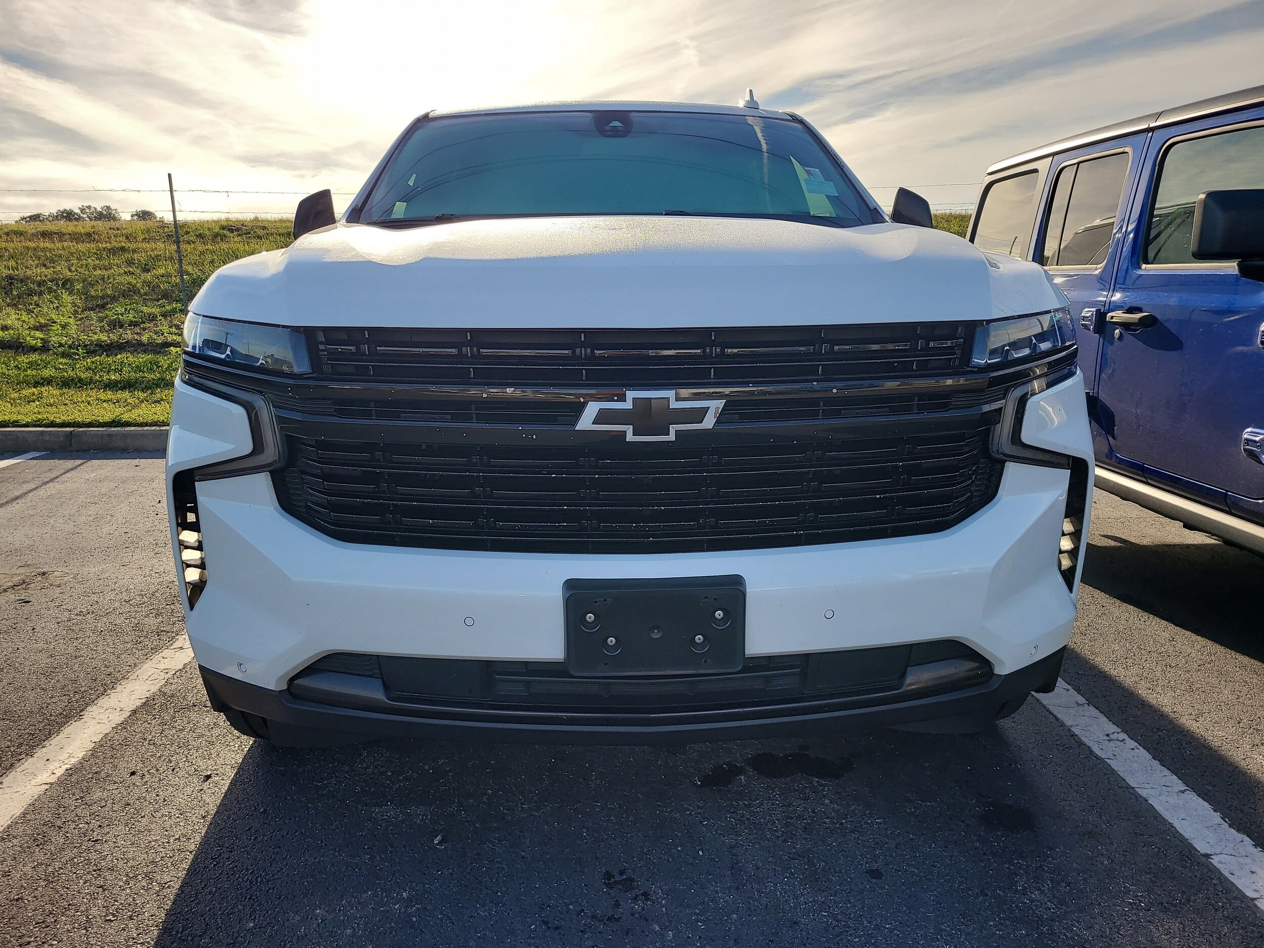 2021 Chevrolet Suburban Premier photo 2