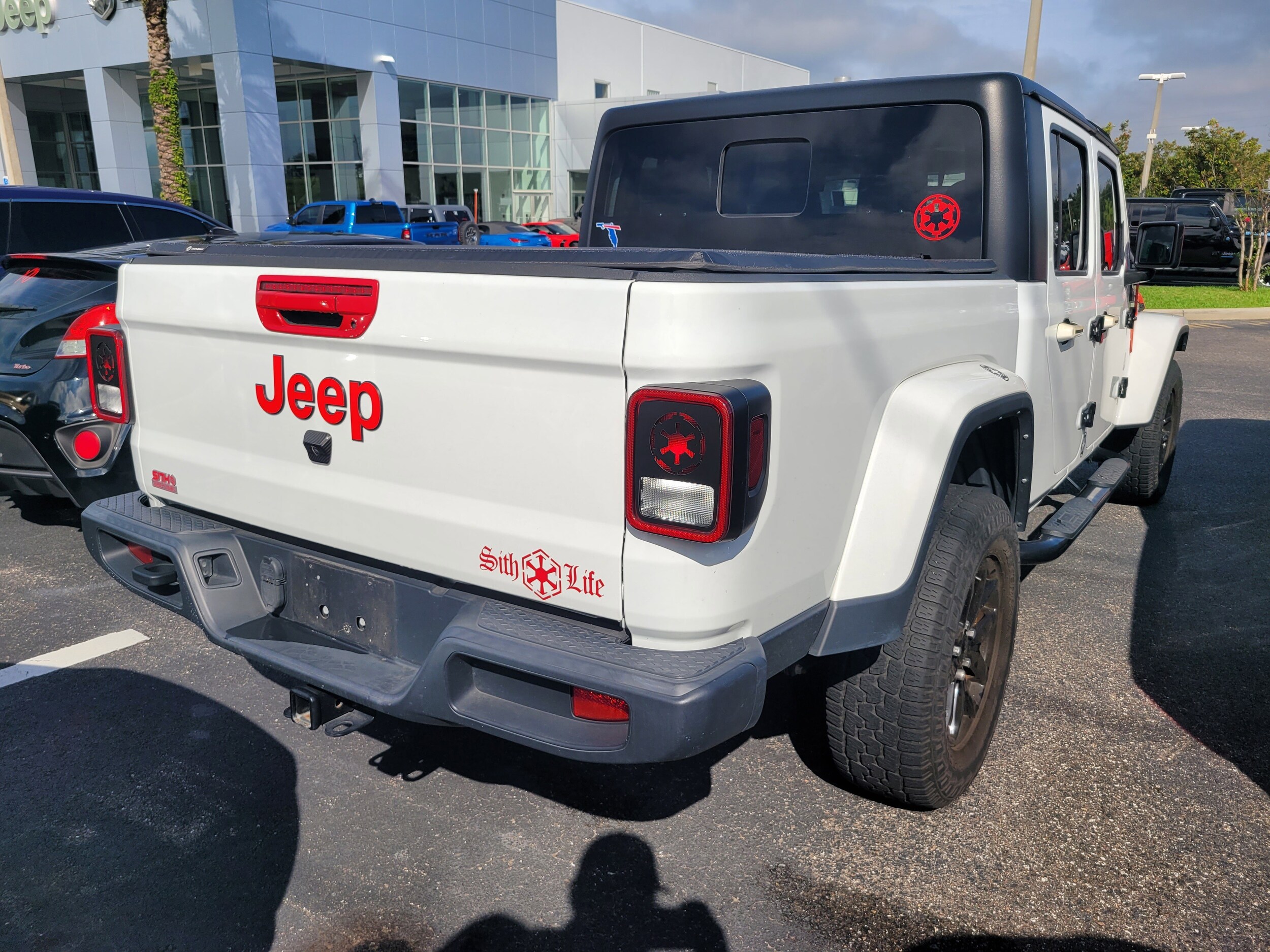 2022 Jeep Gladiator Sport Altitude photo 4