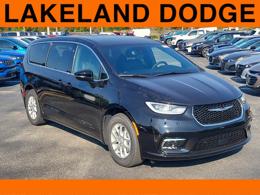 New 2026 Chrysler Pacifica SELECT Passenger Van