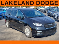 2026 Chrysler Pacifica SELECT Passenger Van