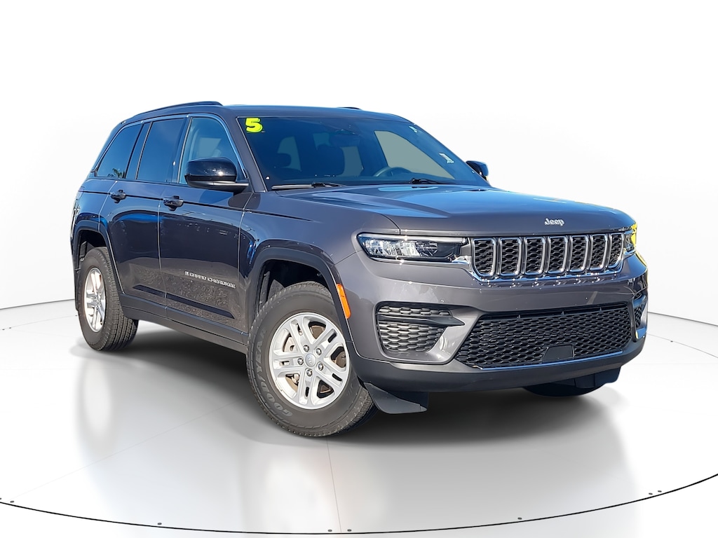 Used 2025 Jeep Grand Cherokee Laredo SUV