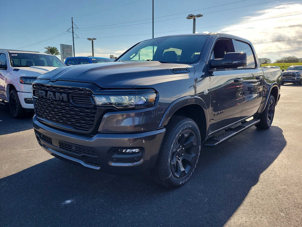 New 2026 Ram 1500 BIG HORN CREW CAB 4X4 5'7 BOX Pickup