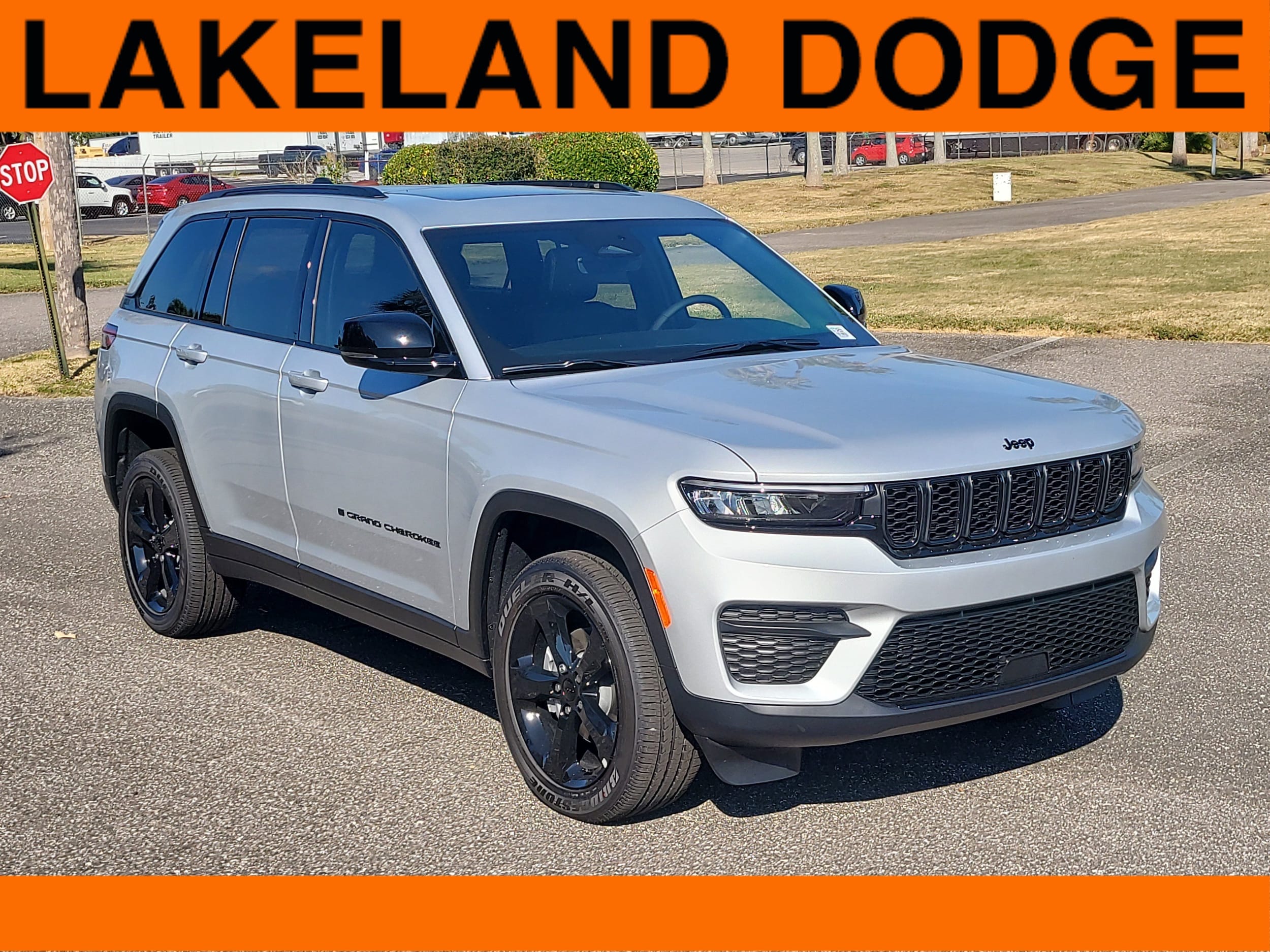 2025 Jeep Grand Cherokee Altitude's photo