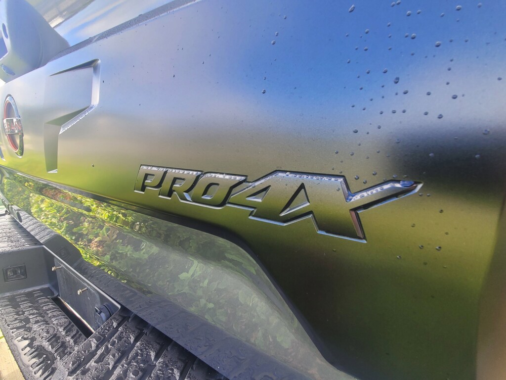 2023 Nissan Titan PRO-4X photo 4