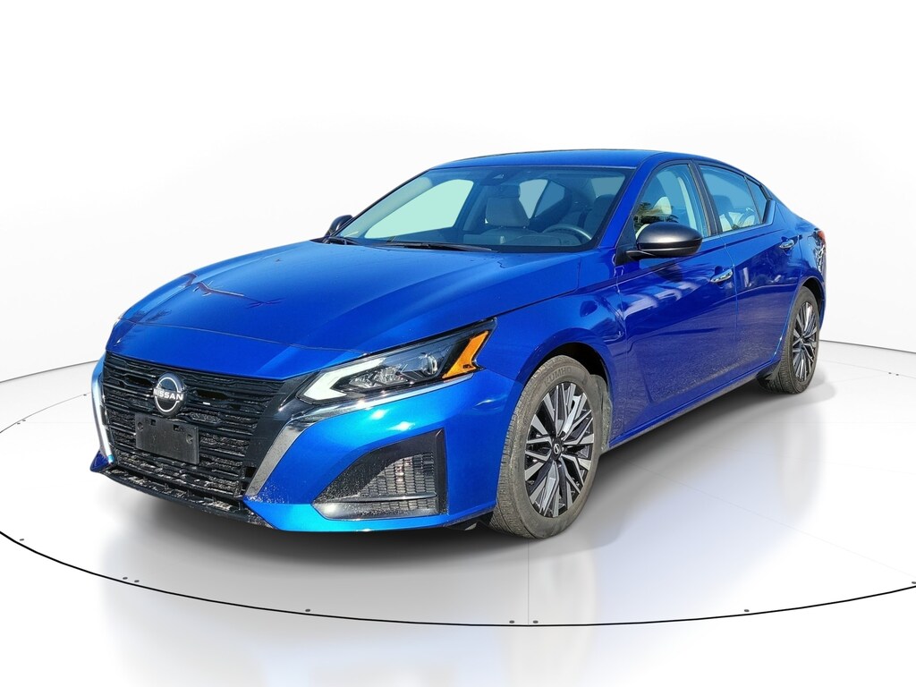 Used 2025 Nissan Altima SV Sedan