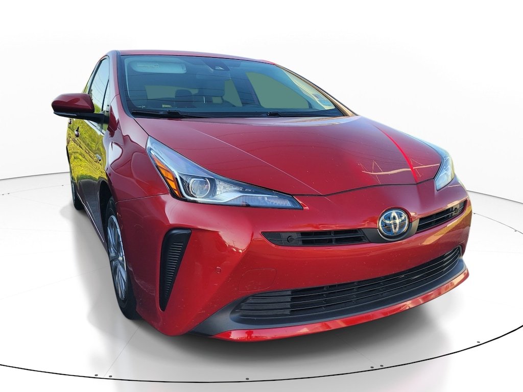 Used 2022 Toyota Prius L Hatchback