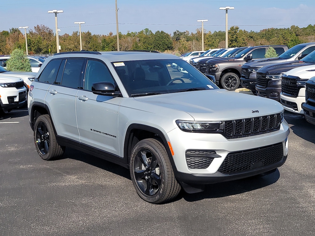 New 2025 Jeep Grand Cherokee ALTITUDE X 4X4 Sport Utility