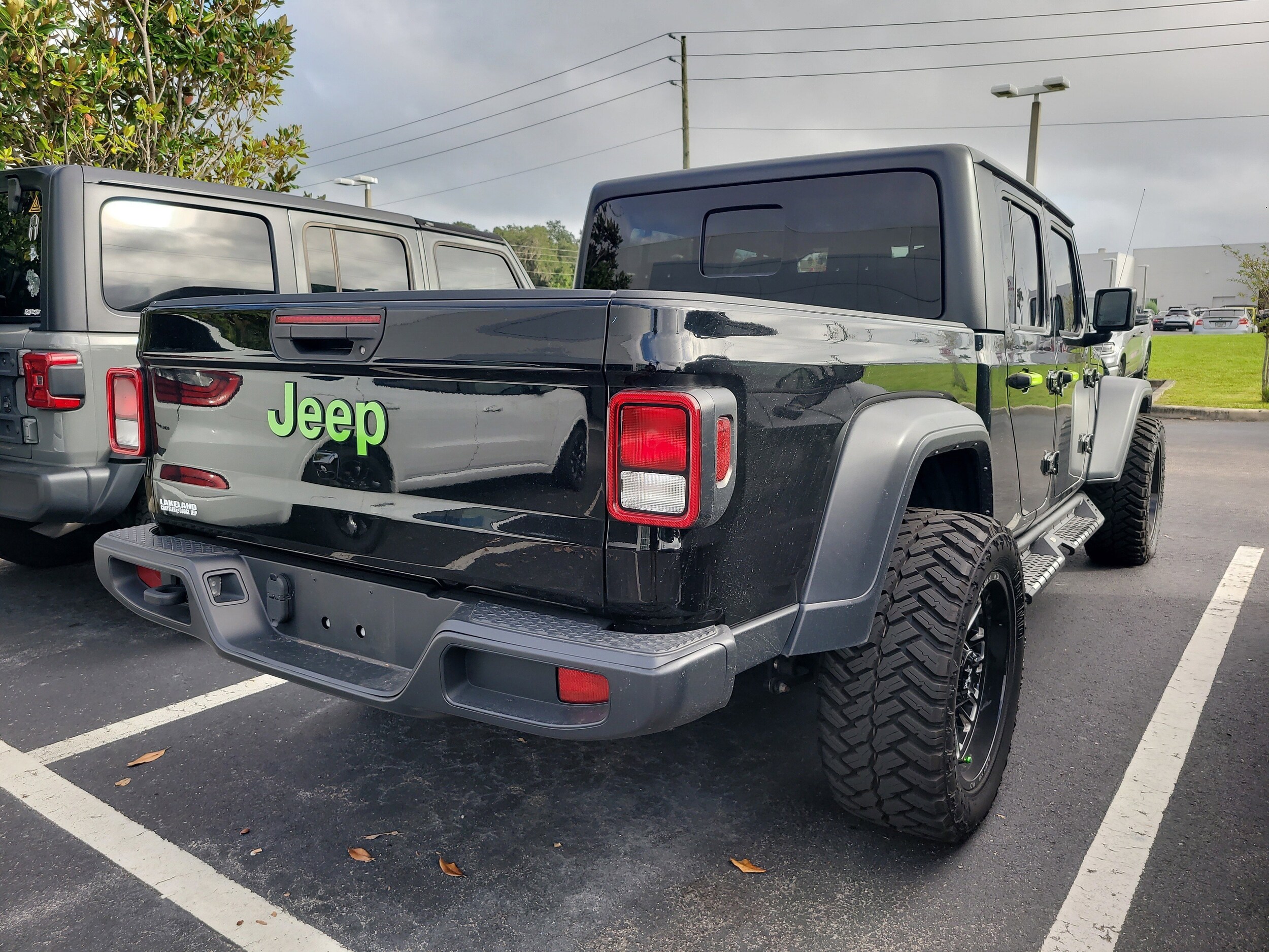 2023 Jeep Gladiator Sport S photo 4