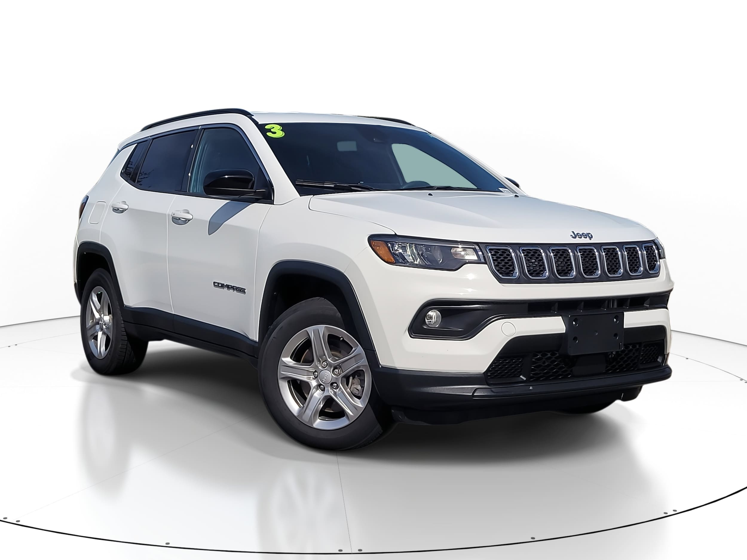 2023 Jeep Compass Latitude's photo