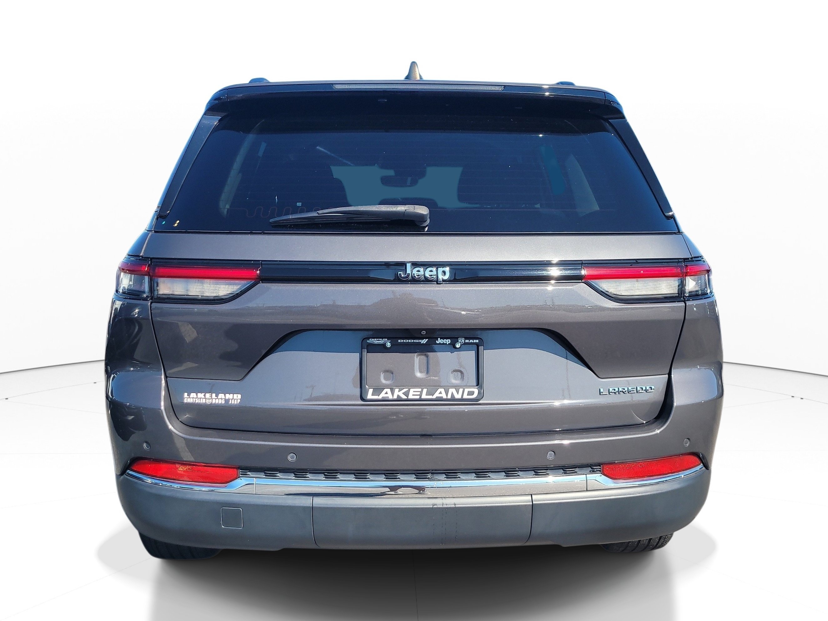 Used 2023 Jeep Grand Cherokee Laredo SUV