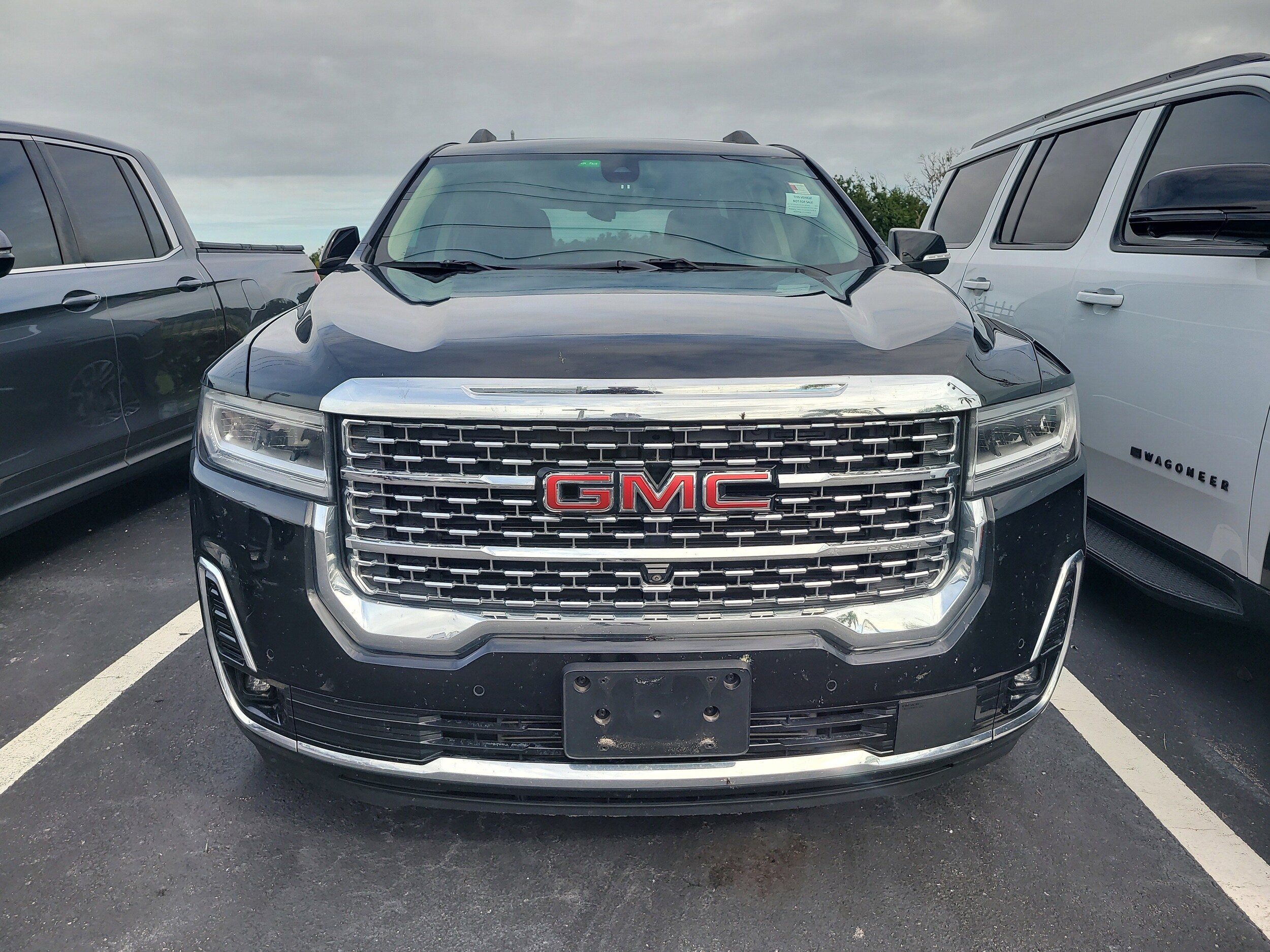 2022 Gmc Acadia Denali photo 2