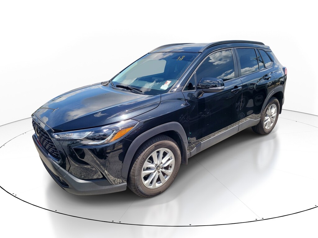 Used 2025 Toyota Corolla Cross LE SUV